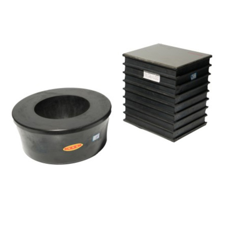 SS4系列牽(qiān)引橡膠堆(dui)、橡膠堆