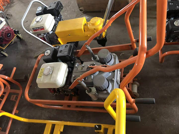 NLB-600型(xing)雙頭内燃螺栓(shuān)扳手