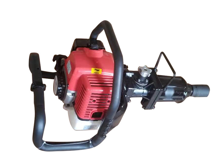 NLB-550型手(shǒu)提式内(nèi)燃螺栓(shuan)扳手