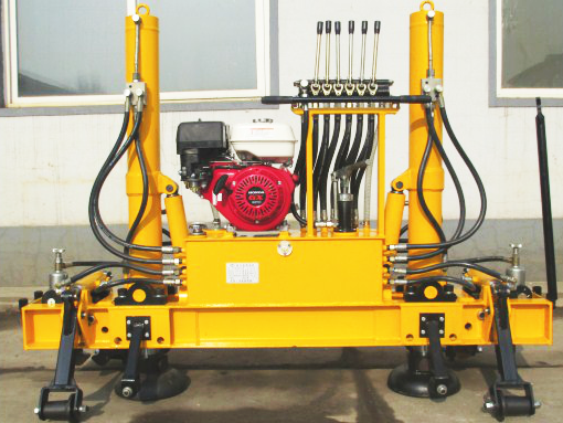 YQBJ-300x125型(xíng)高行程液壓起(qi)撥道機