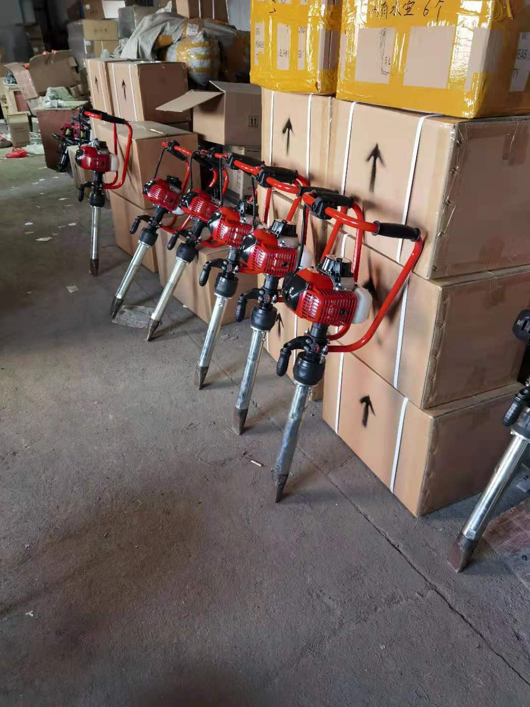 ND-4型手提式(shi)内燃搗固(gu)鎬