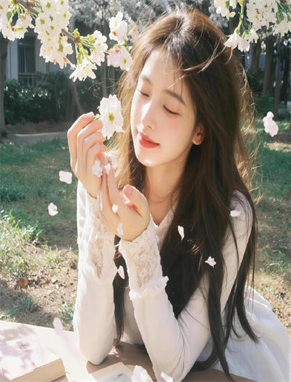 探索《双龙出手》的奥秘：隐藏细节与深层意义